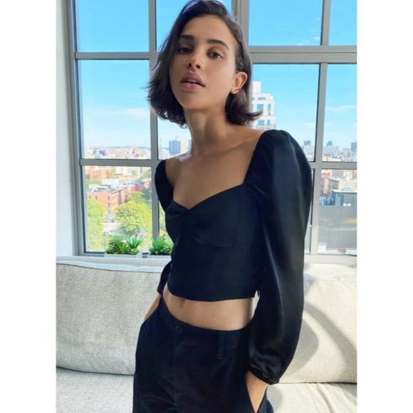 NWT Aritzia Sunday Best Black Satin Sweetheart Billie Blouse size 6 - Picture 15 of 16